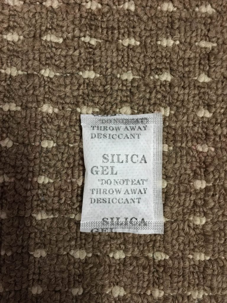 gói hút ẩm silica gel 3 gram gói hút ẩm silica gel 3 gram